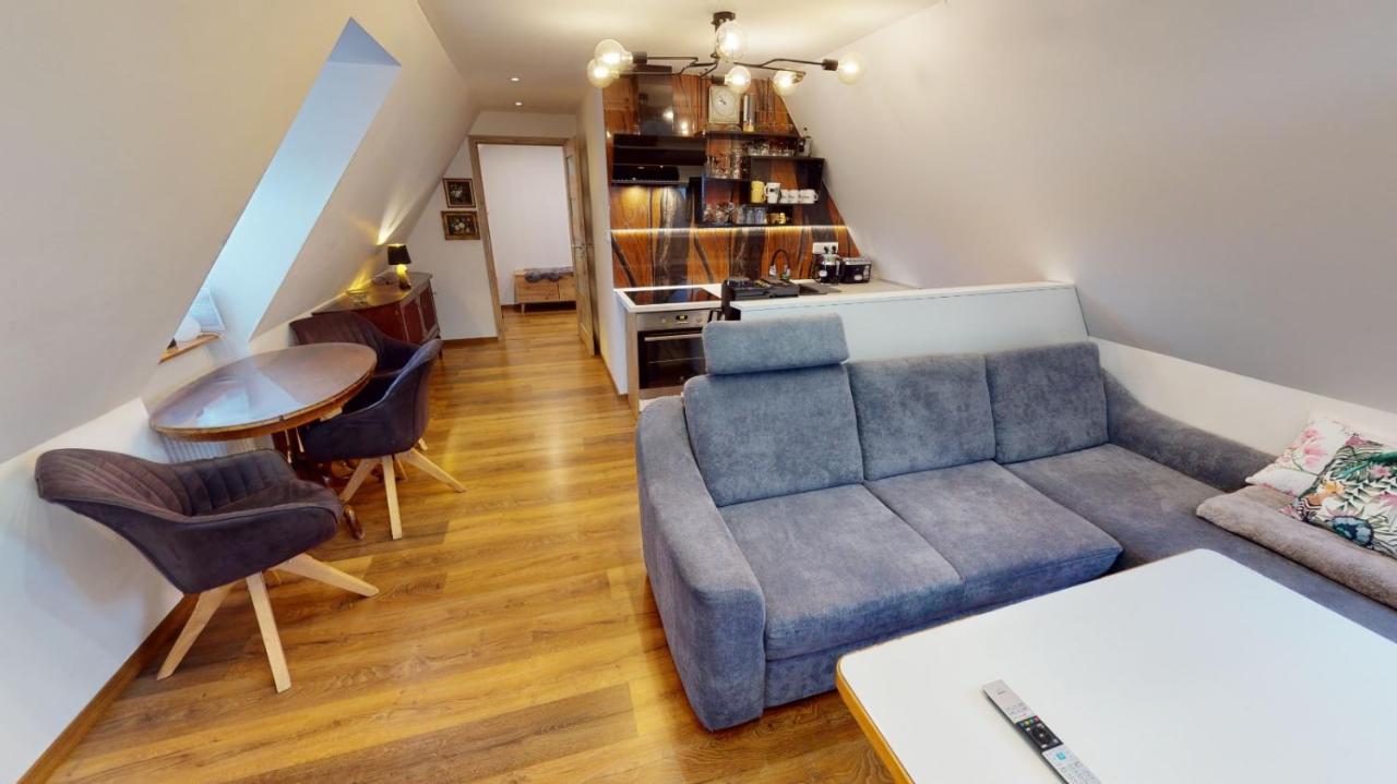 Apartman Atelier Vary V Nove Zrekonstruovanem Dome Karlsbad Exteriör bild